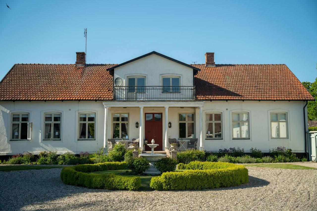 Svabesholms Kungsgards B&B Och Pensionat Stenshuvud Kivik Exterior foto