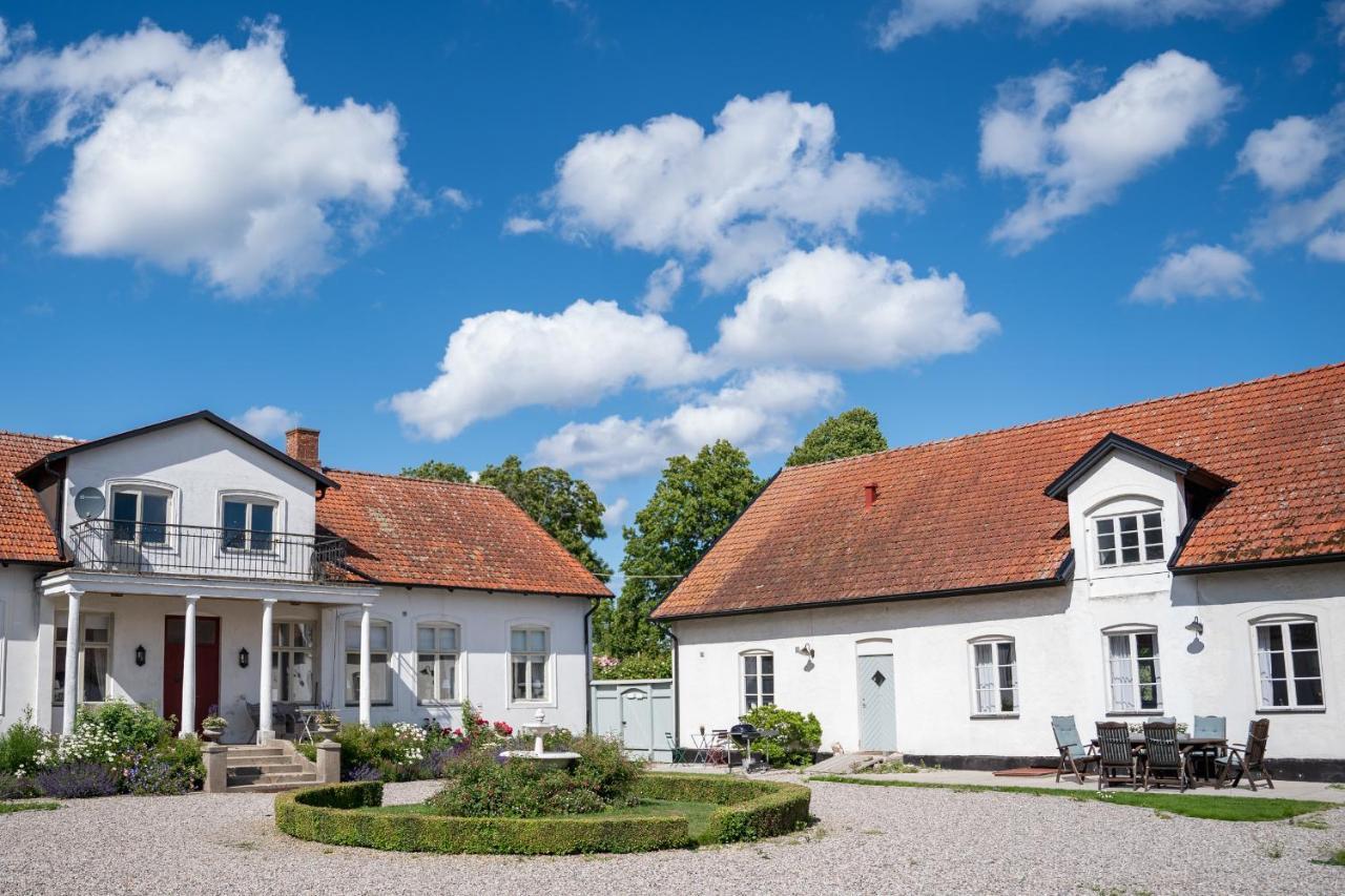 Svabesholms Kungsgards B&B Och Pensionat Stenshuvud Kivik Exterior foto