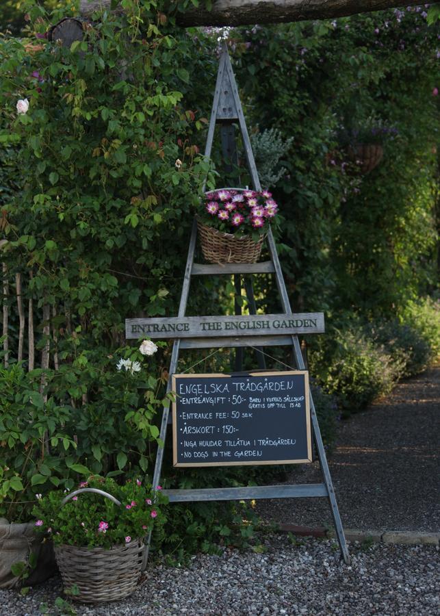 Svabesholms Kungsgards B&B Och Pensionat Stenshuvud Kivik Exterior foto